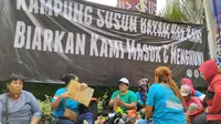 Warga Kampung Susun Bayam masih menggelar aksi di Balai Kota DKI Jakarta, Jumat (2/12/2022). (Liputan6.com/Winda Nelfira)