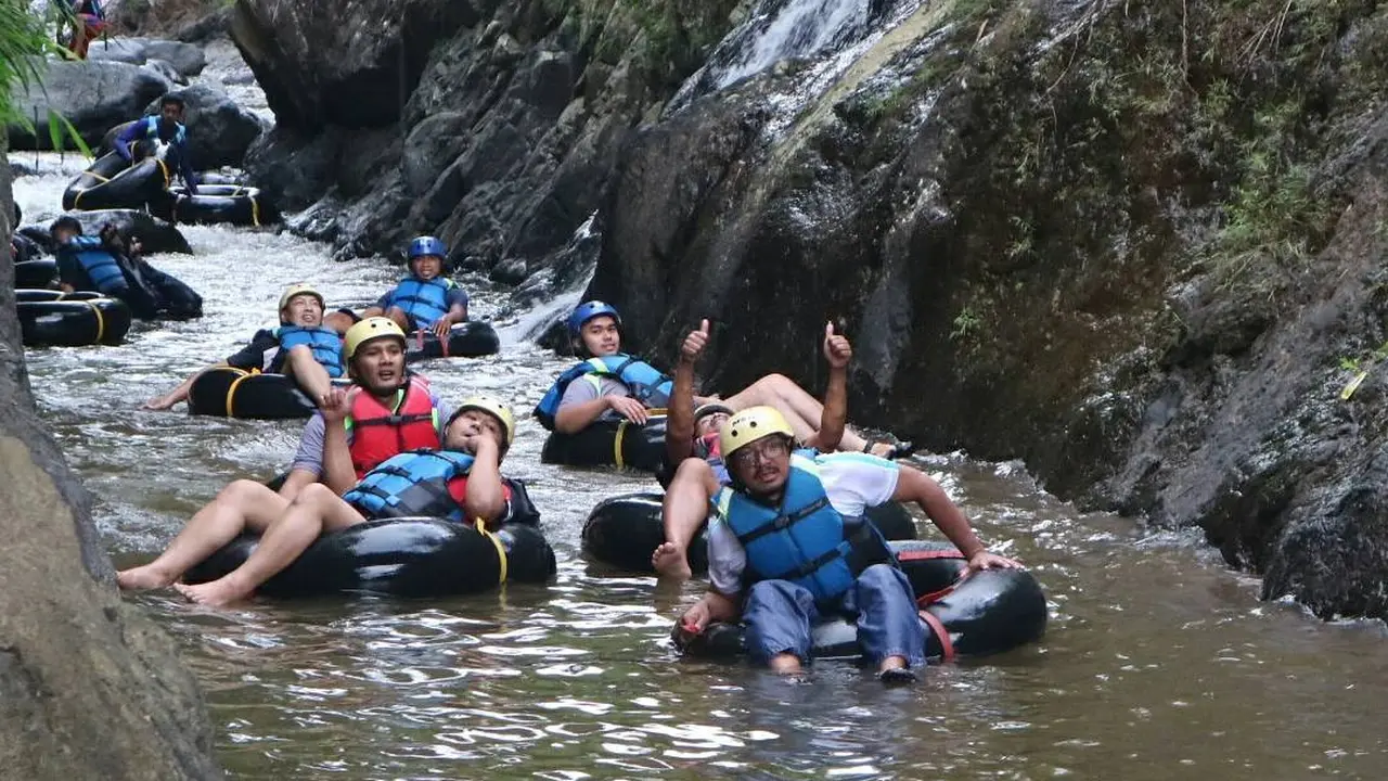 River Tubung, salah satu olahraga sekaligus wisata yang ditawarkan desa Wisata Sindang Kasih, Cilawu, Garut, Jawa Barat