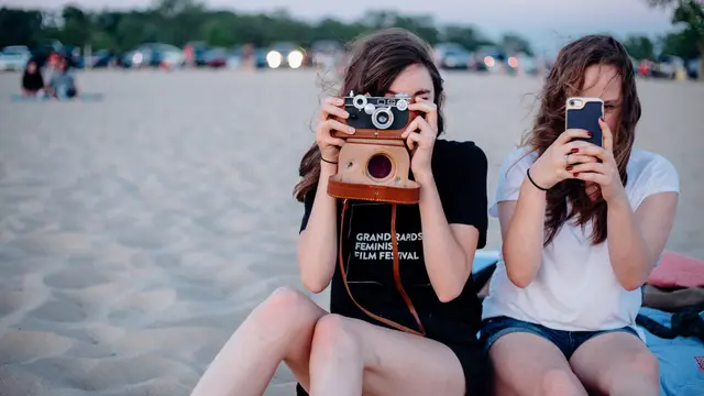 [Bintang] 5 Zodiak Ini Gampang Akrab sama Orang-orang