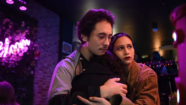 Jerome Kurnia Baper Melihat Perannya Sendiri di Film Jalan Yang Jauh Jangan Lupa Pulang. (ist)