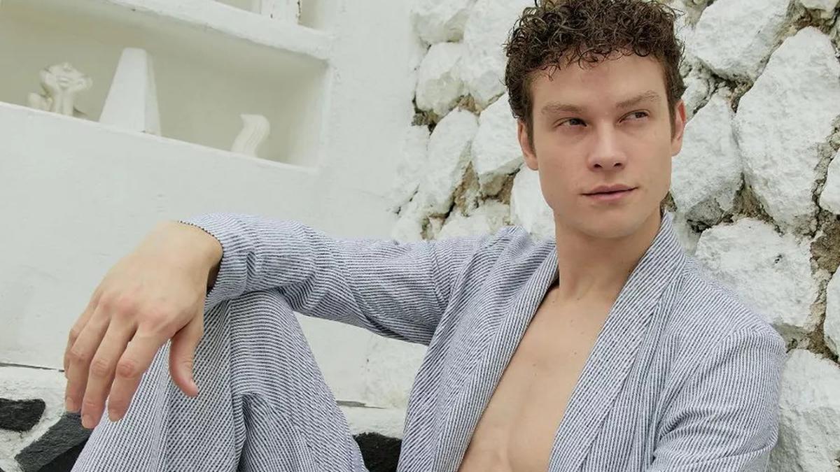 6 Model Blazer Pria yang Stylish dan Serbaguna untuk Berbagai Acara