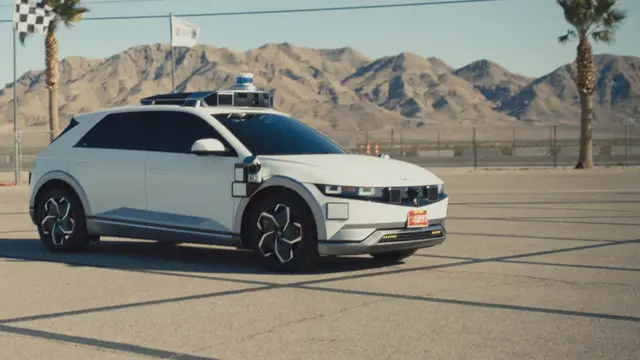 Hyundai Ioniq 5 Robotaxi Lulus Uji Berkendara di Las Vegas (Motor1)