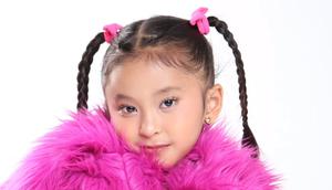 Penyanyi cilik Iva Deivanna merekam lagu baru “Sisa Waktu Senja” karya musisi Bemby Noor. Bemby Noor sendiri dikenal sebagai personel 3 Composer. (Foto: Dok. Instagram @iva_deivanna)