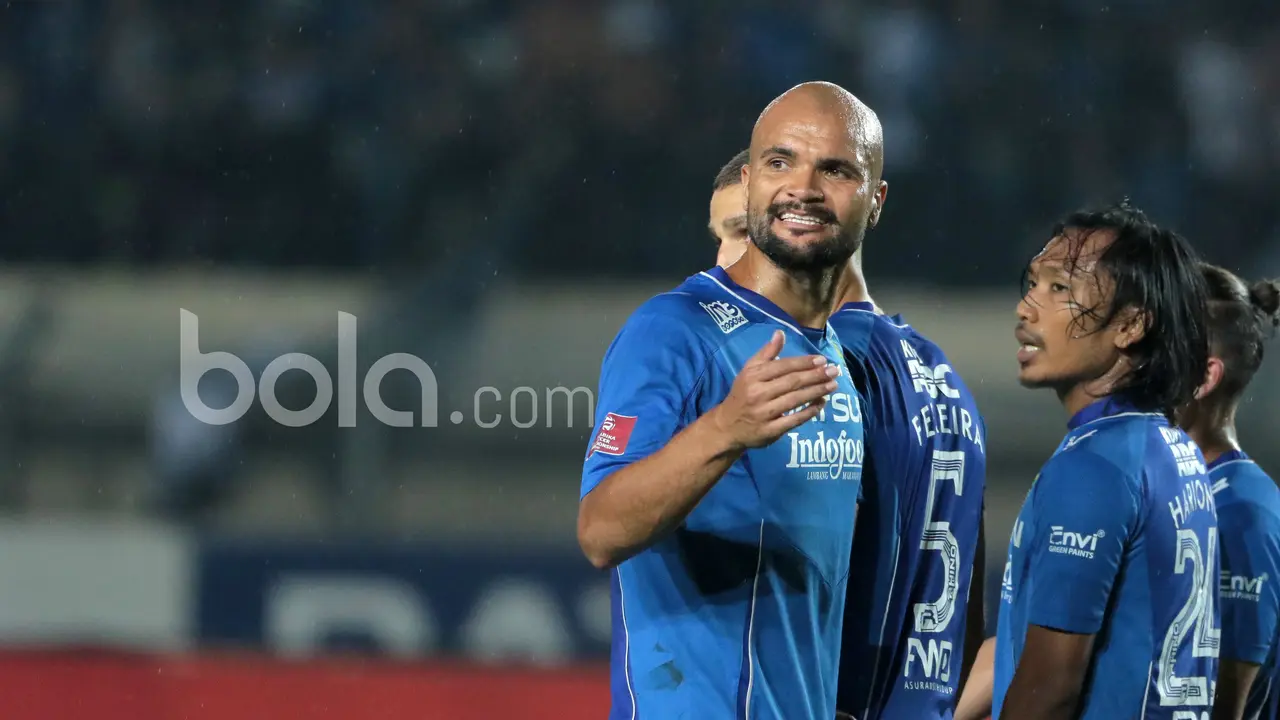 Sergio van Dijk, Persib Bandung, Bola.com