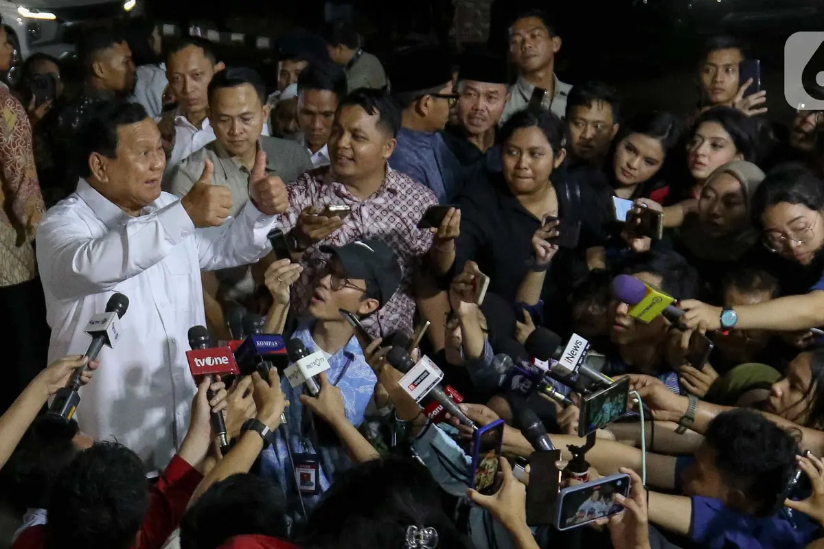 Dua Jempol Prabowo Usai Panggil Para Calon Menteri