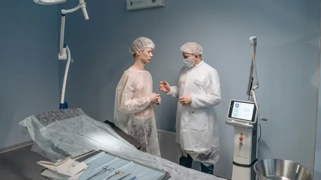 Filler Bahu Jadi Tren Baru di Korea Selatan, Harga Mulai Rp10 Jutaan untuk Bahu “Ideal” ala Jennie BLACKPINK?