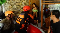 Banjir menggenangi kawasan Perumahan Taman Mangu, Tangerang Selatan, Banten. (merdeka.com/Arie Basuki)
