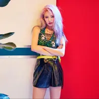 Selama 10 tahun berkarier, para personel SNSD dikenal sebagai gadis cantik yang punya kepribadian berbeda-beda. Seperti Hyoyeon yang dikenal suka ceplas-ceplos dalam berbicara. (Foto: instagram.com/watasiwahyo)