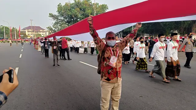 Kirab Merah Putih dari Istana ke Bundaran HI