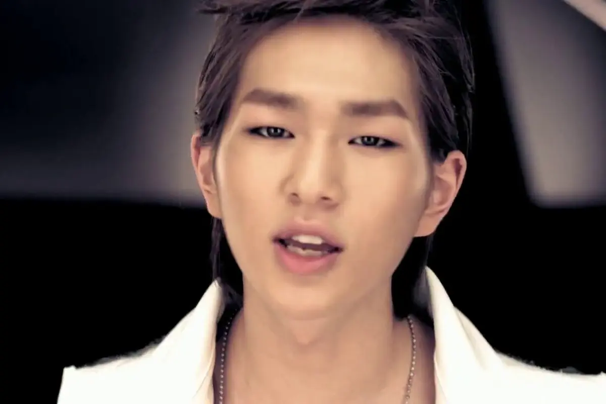  Onew Batal Tampil di Konser SHINee Indonesia