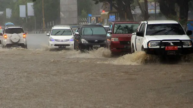 Banjir Akibat Hujan Deras
