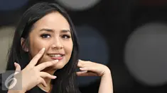 Penyanyi Gita Gutawa memberikan keterangan terkait konser bertajuk 'Di Atas Rata-rata (DARR): Bikin Konser', Jakarta (24/3). DARR generasi kedua tersebut menampilkan tujuh anak-anak yang mewakili genre musik berbeda. (Liputan6.com/Immanuel Antonius)