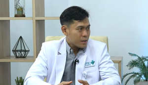 Spesialis Urologi Konsultan Trauma dan Rekonstruksi Urologi RS EMC Alam Sutera, dr. Aga Parardya, Sp.U(K), menjelaskan bahwa operasi hernia bisa dilakukan tanpa risiko baik dengan robot maupun tidak.