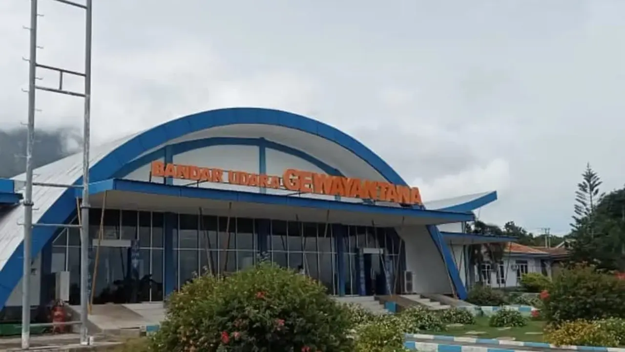 Bandara Gewayantana Larantuka, Kabupaten Flores Timur, NTT (Liputan6.com/Ola Keda)