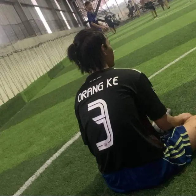 6 Potret Tulisan Nama di Jersey Ini Kocak, Bikin Senyum-Senyum