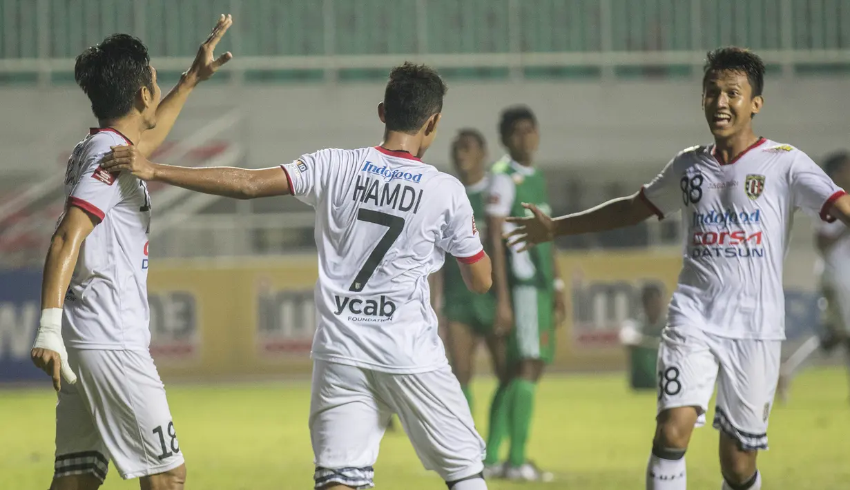 Keempat gol Miftahul Hamdi untuk Bali United tercipta pada menit kesembilan, 24, 46, dan 86. (Bola.com/Vitalis Yogi Trisna)