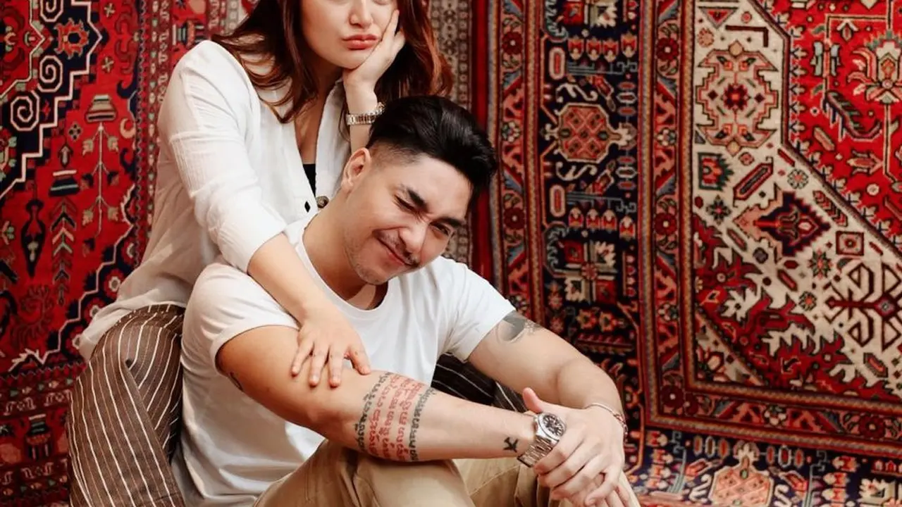 Potret Krisjiana Baharudin, Suami Siti Badriah yang Disebut Mirip Darius Sinathrya