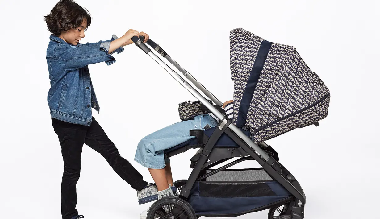 Inovasi baru dihadirkan oleh Dior Baby melalui stroller terkini dengan fitur menjanjikan.