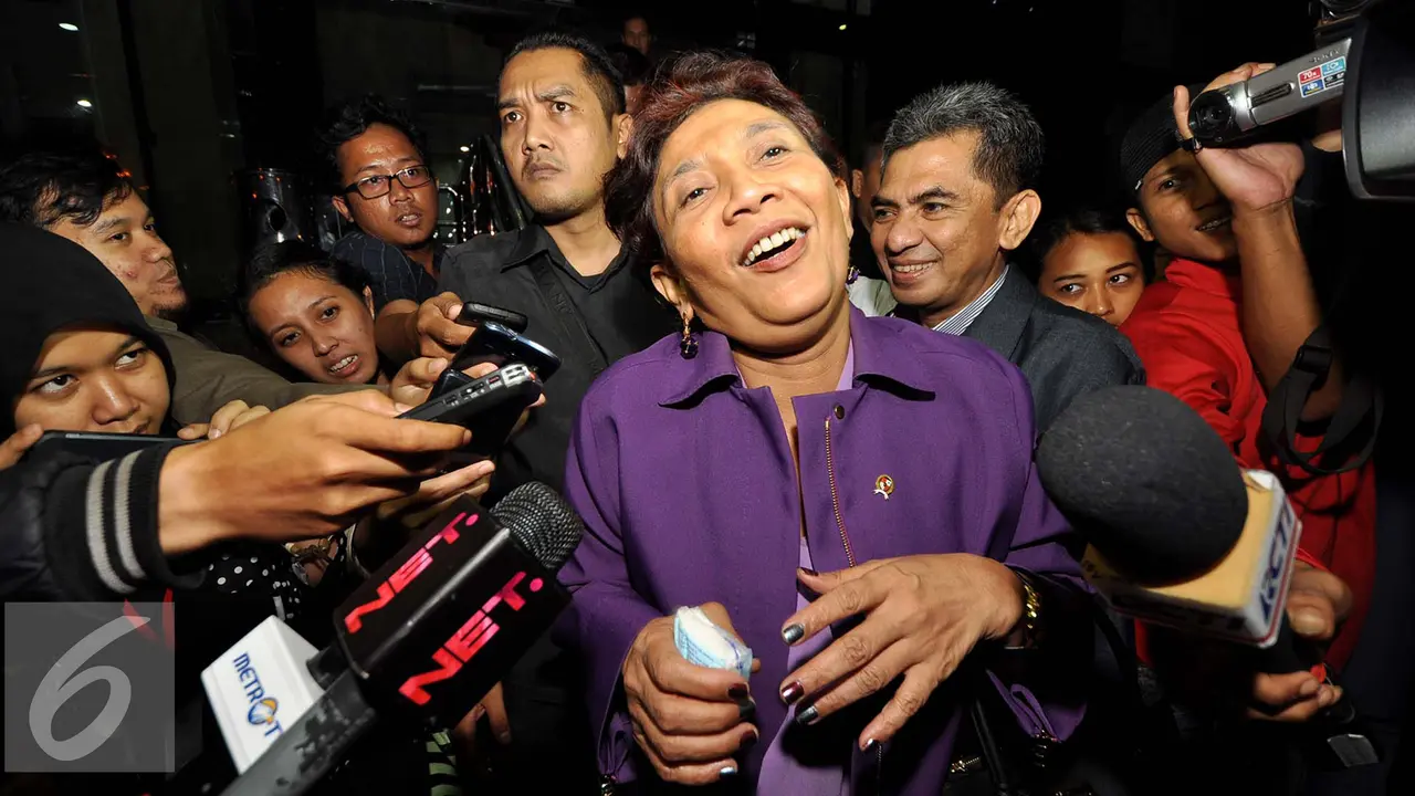 Intip Ragam Ekspresi Lucu Menteri Susi Pudjiastuti