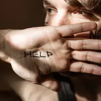 ilsutrasi meminta pertolongan | pexels.com/@rodnae-prod