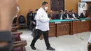 Terdakwa kasus pembunuhan Brigadir Nopriansyah Yosua Hutabarat atau Brigadir J, Kuat Ma'ruf tiba untuk menjalani sidang lanjutan di Pengadilan Negeri Jakarta Selatan, Jakarta, Rabu (26/10/2022). Dalam sidang tersebut hakim menolak eksepsi Kuat Ma'ruf. (Liputan6.com/Faizal Fanani)