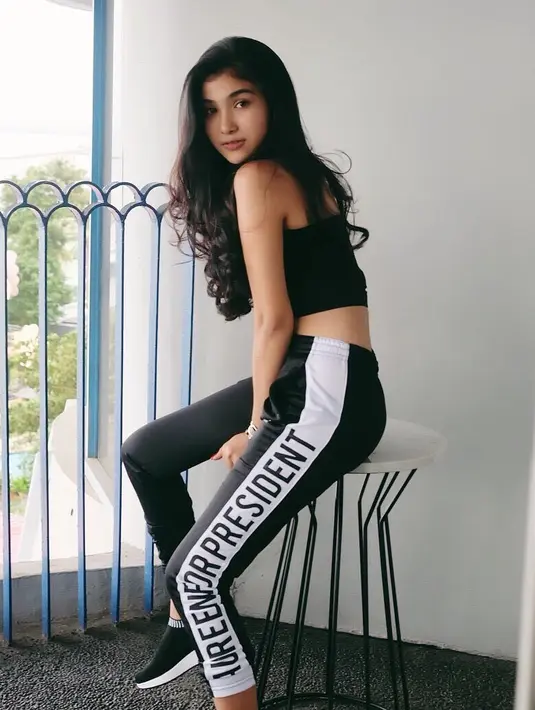 Tak hanya Gabriella, Maureen Daryanani memerankan karakter antagonis di sinetron Siapa Takut Jatuh Cinta. (Foto: instagram.com/maureendaryananii_)