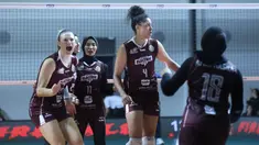Tim voli putri Jakarta Electric PLN Mobile merayakan kemenangan atas Jakarta Livin’ Mandiri di GOR Candradimuks Padepokan Jenderal Polisi Kunarto, Sentul, Bogor, Minggu (1/3/2026). (Dok. PBVSI)