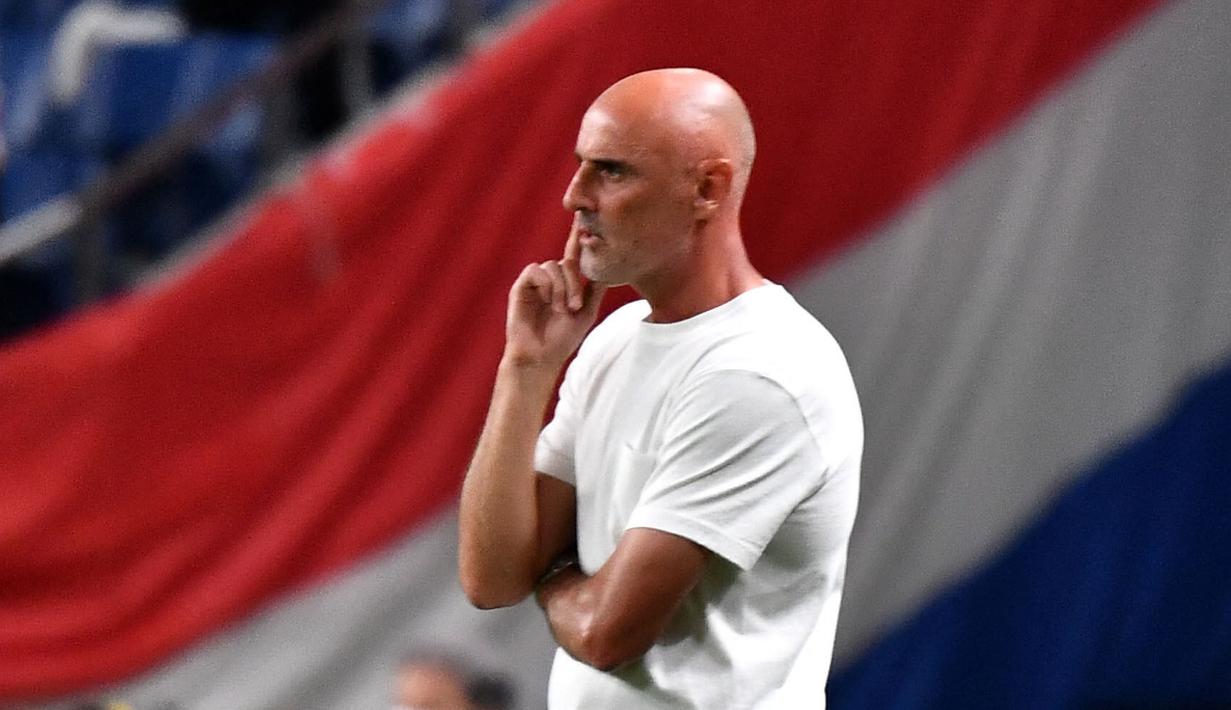 Marinos akan menyamai catatan poin Vissel Kobe dan bukan tak mungkin menyalip selisih gol sang rival dan mengambil alih puncak klasemen jika Vissel Kobe kalah dari Kawasaki Frontale di hari yang sama dan Marinos menang besar lawan F.C.Tokyo. Skuad asuhan Kevin Muscat sejauh ini telah mengoleksi 30 poin atau terpaut tiga angka dari Vissel Kobe. (AFP/Kazuhiro Nogi)