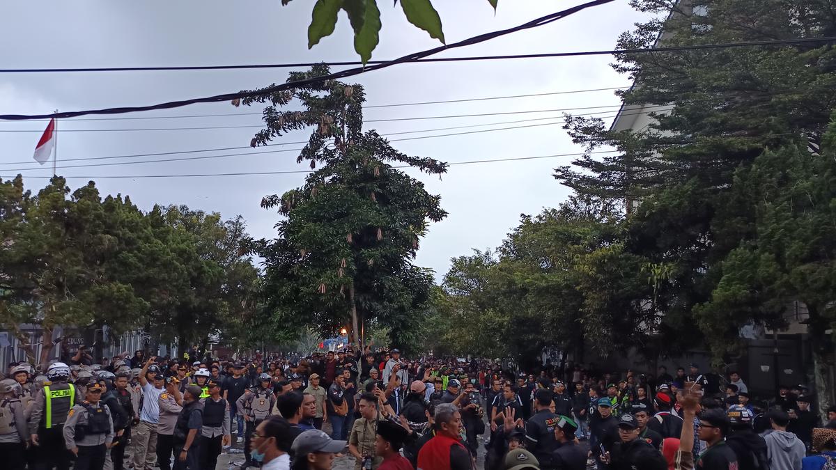 Bawa 11 Tuntutan, Demo Mahasiswa Sukabumi 1 September 2025 Berujung Ricuh