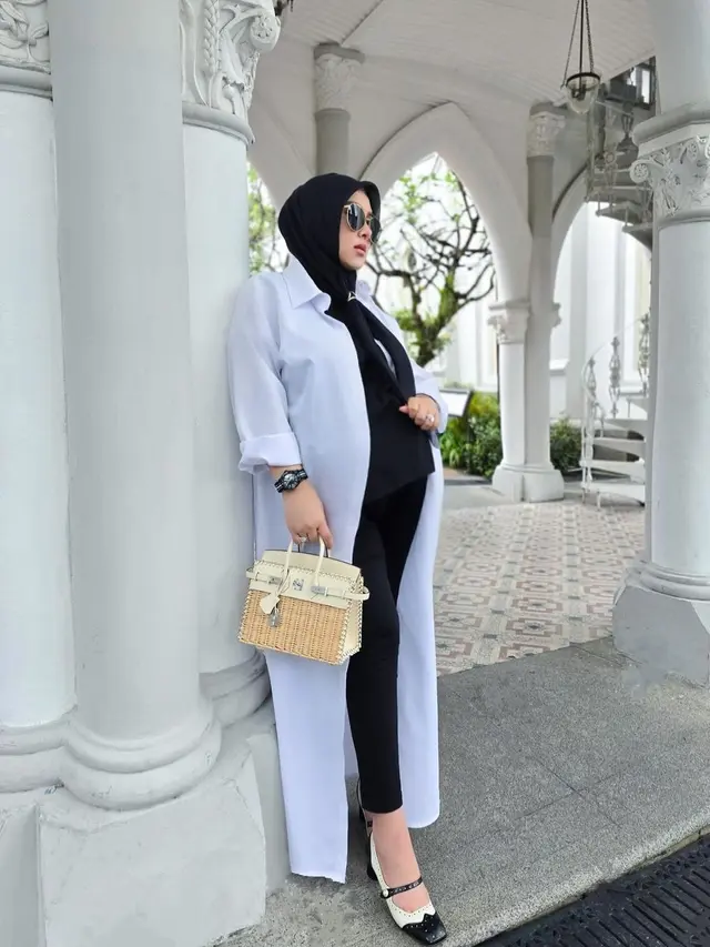 Syahrini di usia kehamilan 31 minggu (Instagram/princessyahrini)