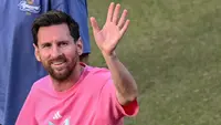 Lionel Messi Terima Hadiah Super Langka dari Orang Terkaya di Asia saat Tur India, Harganya Bikin Mendelik!