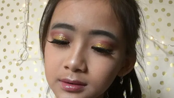Gadis 13 Tahun Ini Sudah Pintar Makeup, Kamu Dulu Gimana?