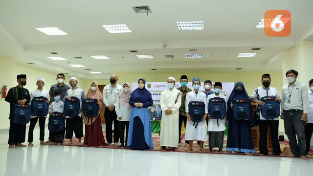 Paket Pendidikan untuk Santri