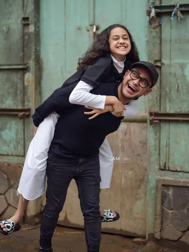 6 Potret Kebersamaan Ramzi dan Sang Putri Asila Maisa, Bak Sahabat