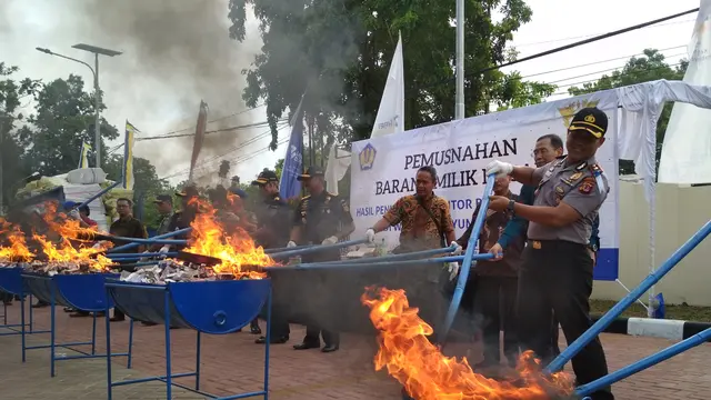 Aduh, Pengiriman Mainan Seks ke Cirebon Naik 100 Persen