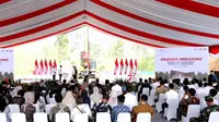 Presiden Joko Widodo atau Jokowi meresmikan dimulainya pembangunan proyek atau groundbreaking Rumah Sakit Umum Pusat (RSUP) di Ibu Kota Nusantara (IKN), Kalimantan Timur, Rabu (20/12/2023). (Foto: Youtube Sekretariat Presiden)