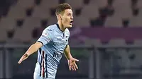 Striker Sampdoria, Patrik Schick, melakukan selebrasi usai mencetak gol ke gawang Torino pada laga lanjutan Serie A di Stadion Olimpico, Turin, (29/04/2017). (EPA/Alessandro Di Marco)