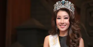 Berasal dari Negara Korea, Jenny Kim, Miss Supranational 2017, ternyata memiliki ikatan batin dengan Indonesia. Bahkan, ia juga menganggap Indonesia sebagai rumah ke-2 nya. (Adrian Putra/Bintang.com)