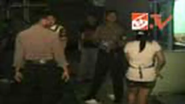 Asyik Bermesraan di Kosan, PSK Digaruk