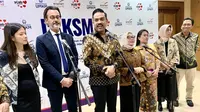 Menteri UMKM Mkondusif Abdurrahman. Kementerian Usaha Mikro, Kecil, dan Menengah (UMKM) bekerja-sama dengan Yayasan Cinta Anak Bangsa (YCAB) dan Eramet meluncurkan Program LAKSMI (Langkah Aksi Kapasitas Sosial Mikro untuk Inklusi) pada Selasa, 24 Juni 2025.