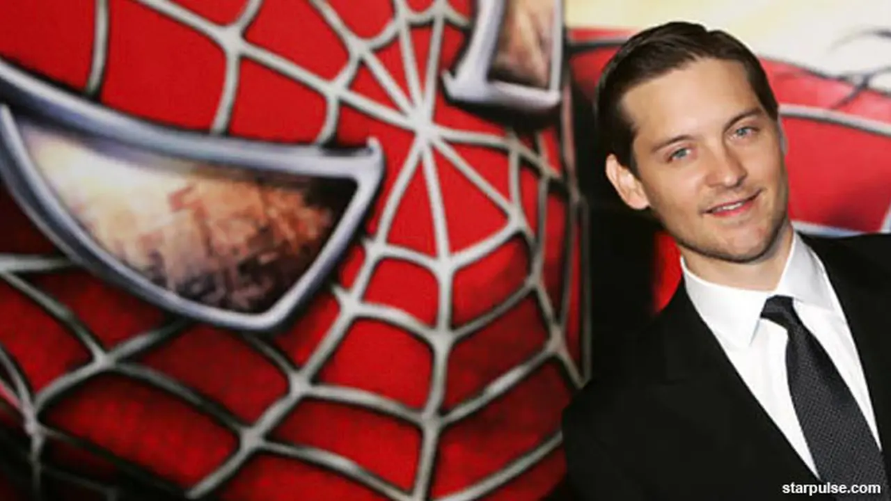 tobey-maguire-121008-logo.jpg