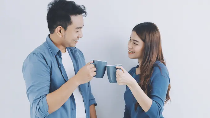perempuan dan pasangan 12 september