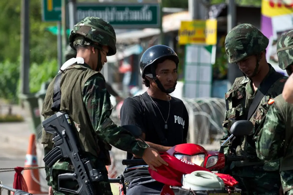 Belum Kondusif, Militer Thailand Terus Berjaga