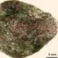 Ternyata batu mungil itu diketahui mengandung setidaknya 30 ribu butir berlian.