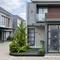 10 Model Pintu Garasi Minimalis untuk Rumah Kecil, Bikin Fasad Mewah