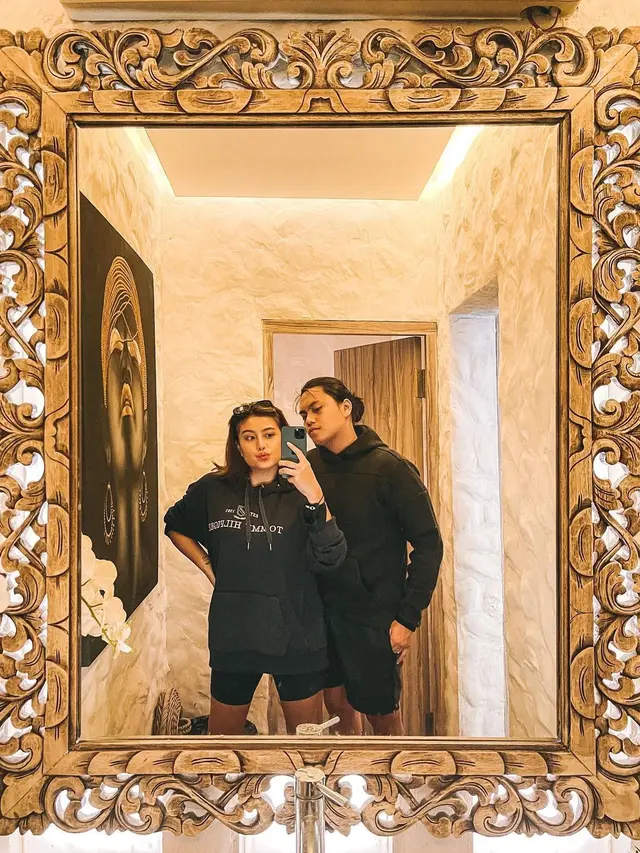 Awkarin dan Gangga Kusuma (Foto: Instagram/@awkarin)