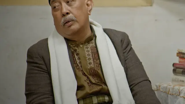 Indro Warkop sebaga Kiai Sahid dalam film Bidadari Surga. (Foto: Dok. Max Pictures)