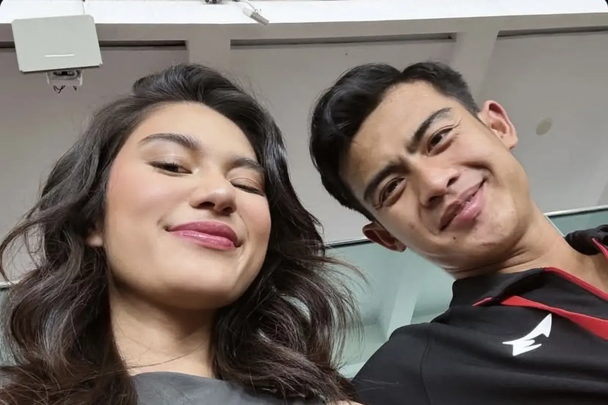 Azizah Salsha dan Pratama Arhan Menyaksikan Pertandingan Timnas Indonesia vs Bahrain