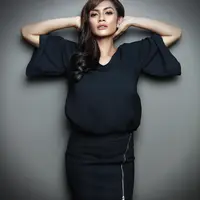 Menjadi ibu dari satu anak, Masayu Anastasia tentunya memberikan pendidikan terbaik untuk buah hatinya, Samara Anaya Amandari. Terutama mengenai pendidikan agama, Masayu menanamkannya sejak dini kepada Samara. (Galih W. Satria/Bintang.com)