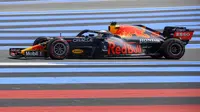 Pembalap Red Bull, Max Verstappen melakukan sesi latihan pertama (FP1) di Sirkuit Paul-Ricard di Le Castellet, Prancis Selatan pada (18/06/2021), dua hari menjelang Grand Prix Formula Satu Prancis (AFP/Nicolas Tucat)